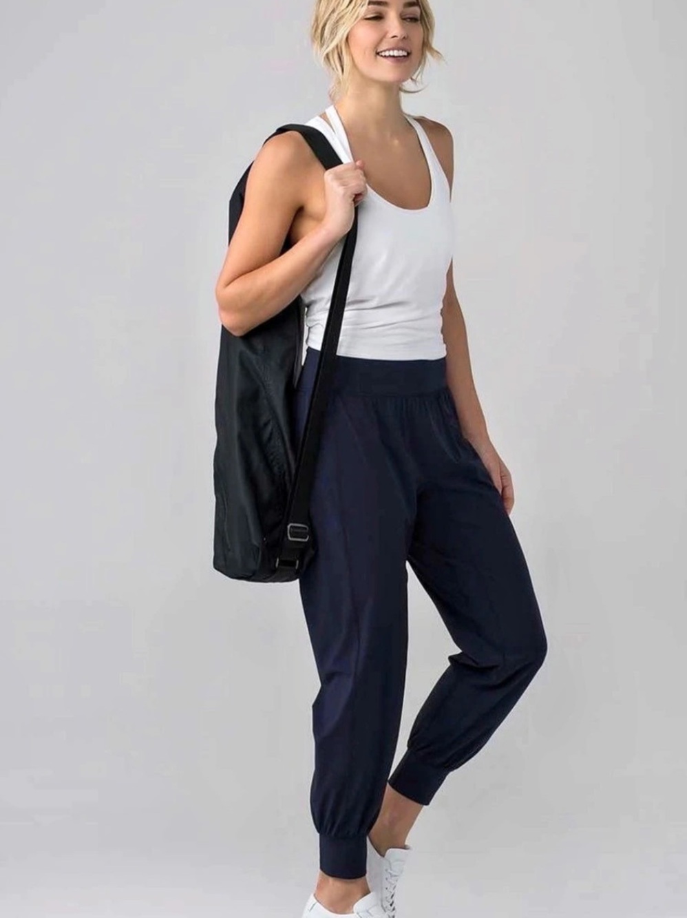 lululemon High Rise Jogger in Navy Blue Size 4
